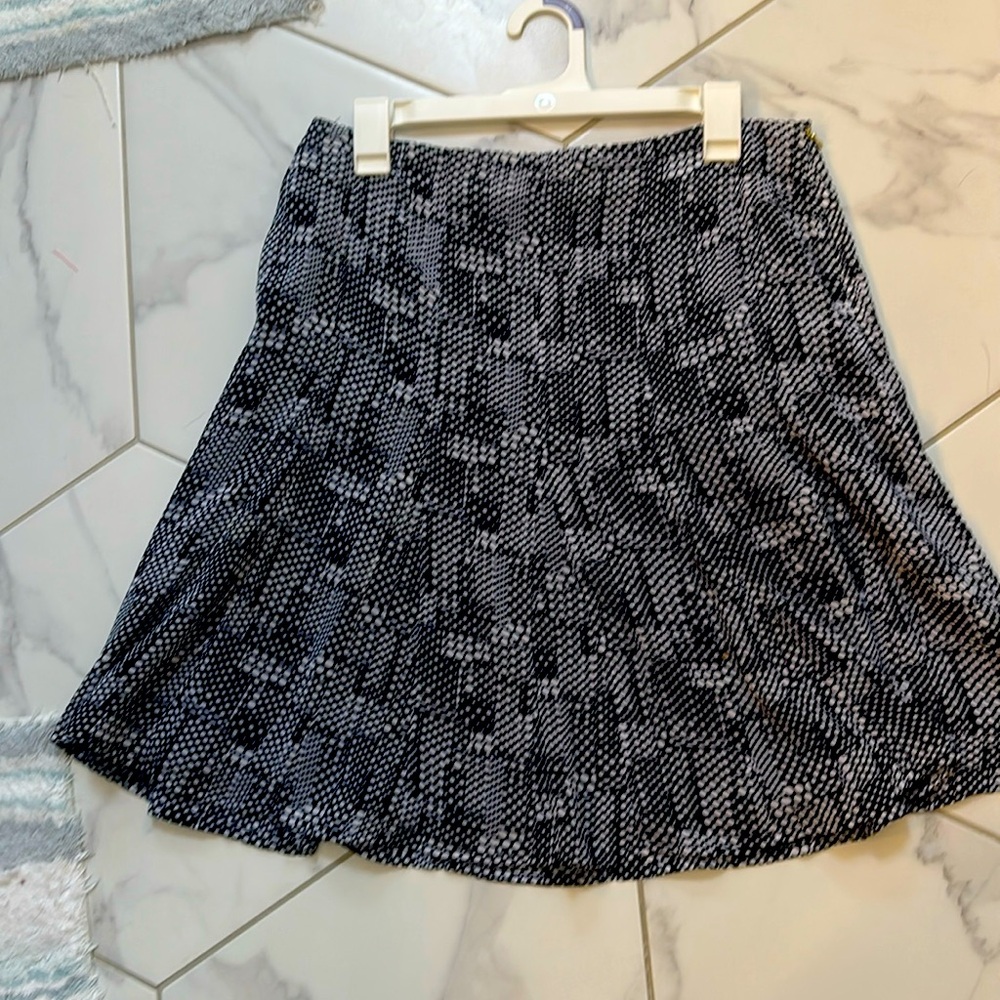 Liz Claiborne blue and white skirt